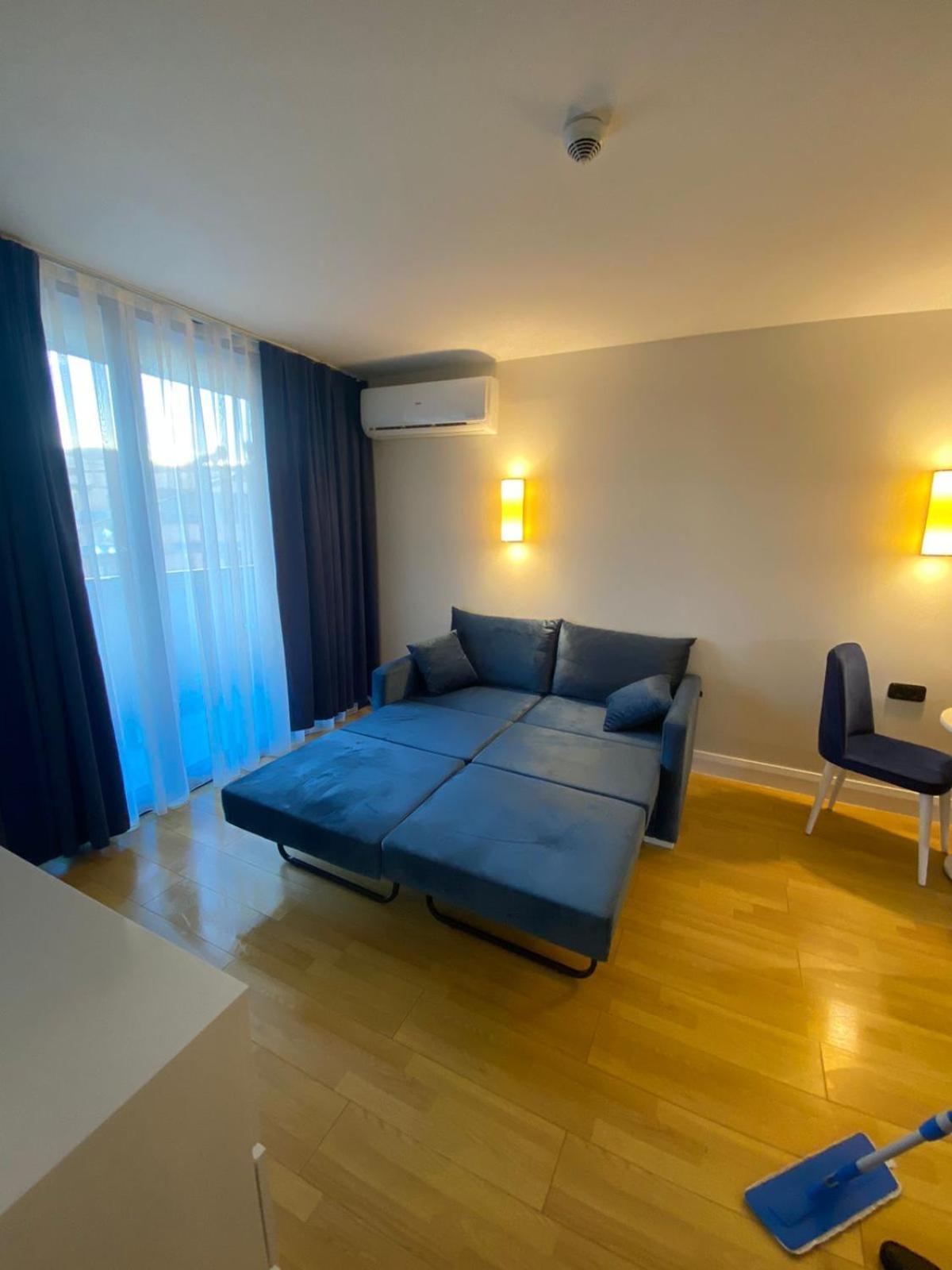 Lux Apart Hotel 555 Batumi Zimmer foto